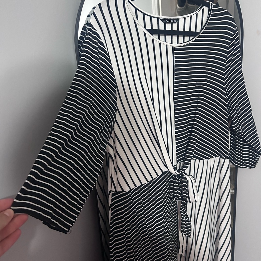 SHEIN Black and White striped dress NWOT - Picture 7 of 12